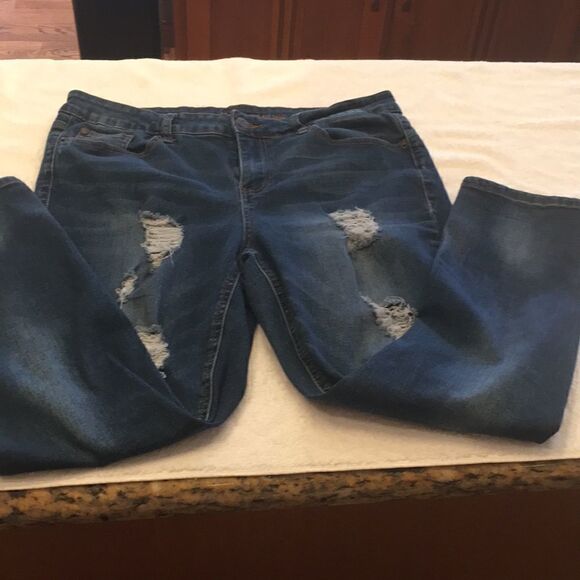 16W Rampage distressed skinny jeans medium blue Sophie midrise stretchy - Picture 4 of 9